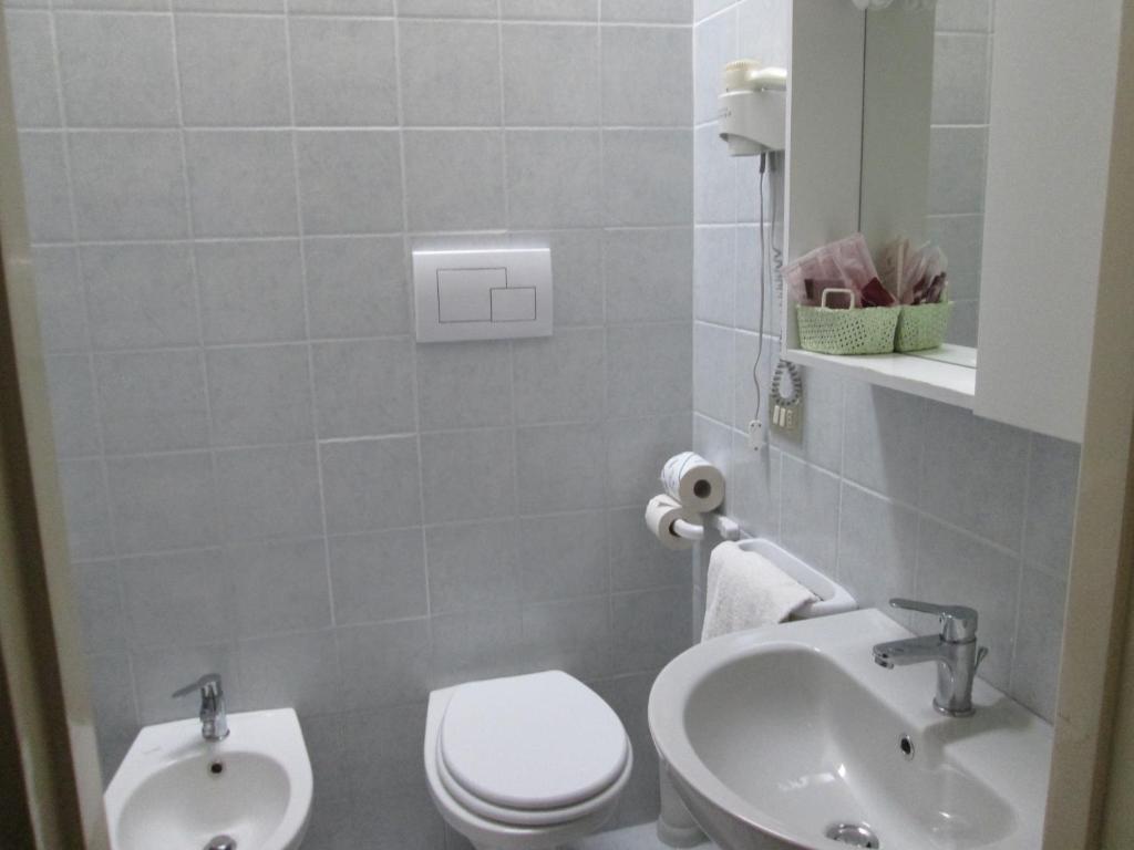 Hotel Autostello Кастелана Гроте Екстериор снимка